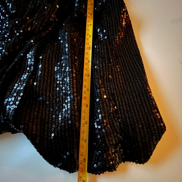 (NWT) Cocktail/Party Sequin V-Neck Wrap Romper (Size M) - Picture 9 of 11